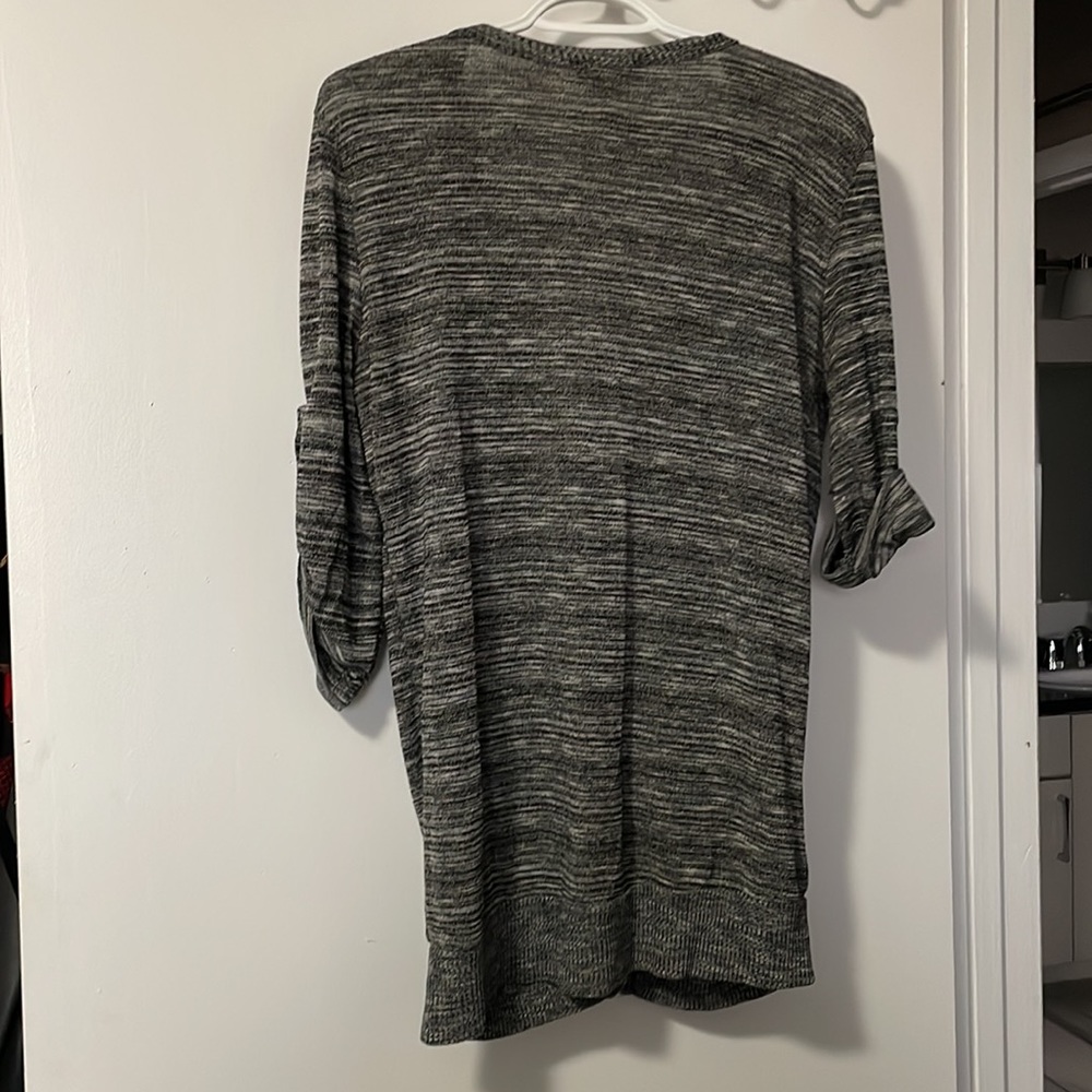 Light weight cardi - Picture 4 of 4